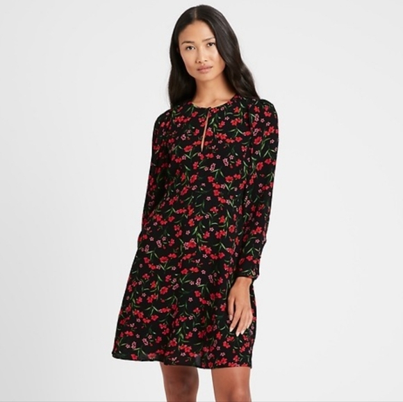Banana Republic Dresses & Skirts - Banana Republic Long Sleeve Floral Print Mini Dress Keyhole Neckline Black Red 8